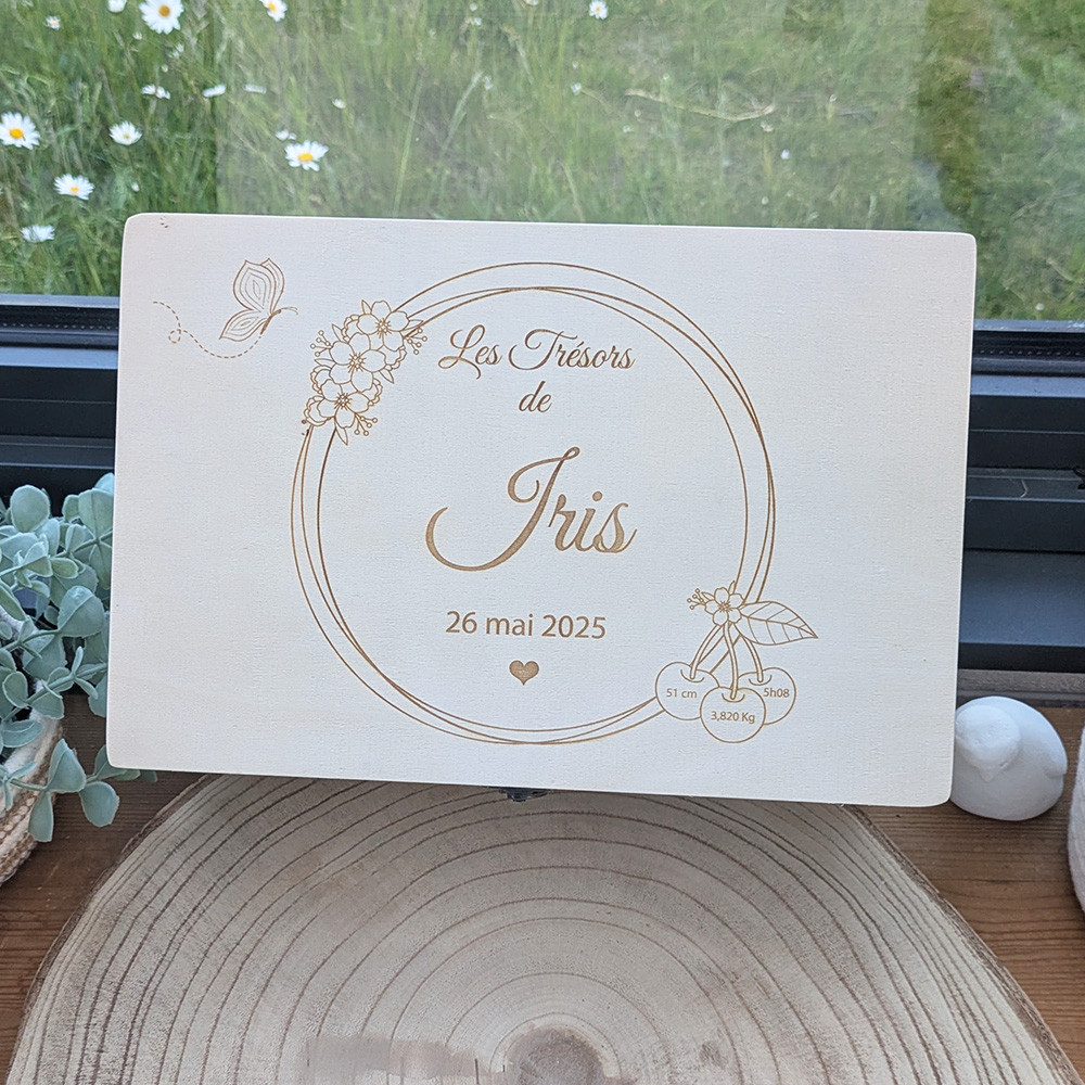 Boîte naissance en bois personnalisée, cerises