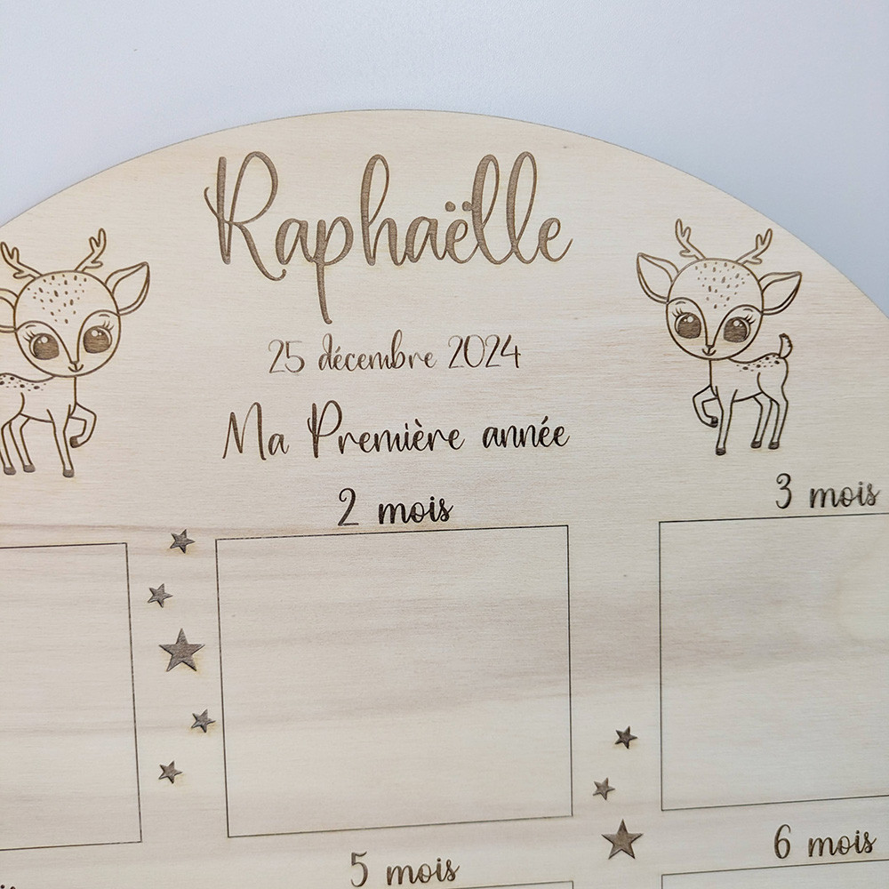 Affiche de naissance en bois personnalisée, biche