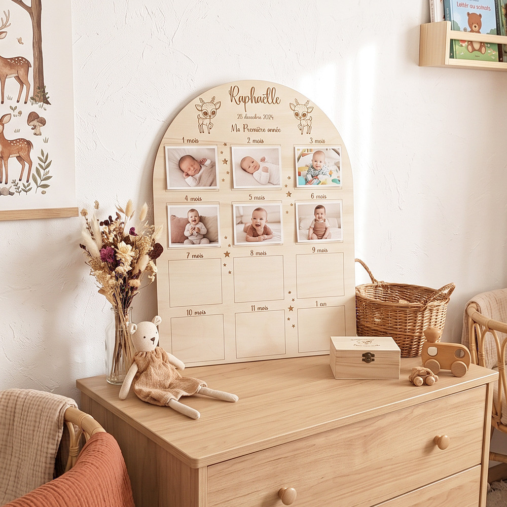 Affiche de naissance en bois personnalisée, biche