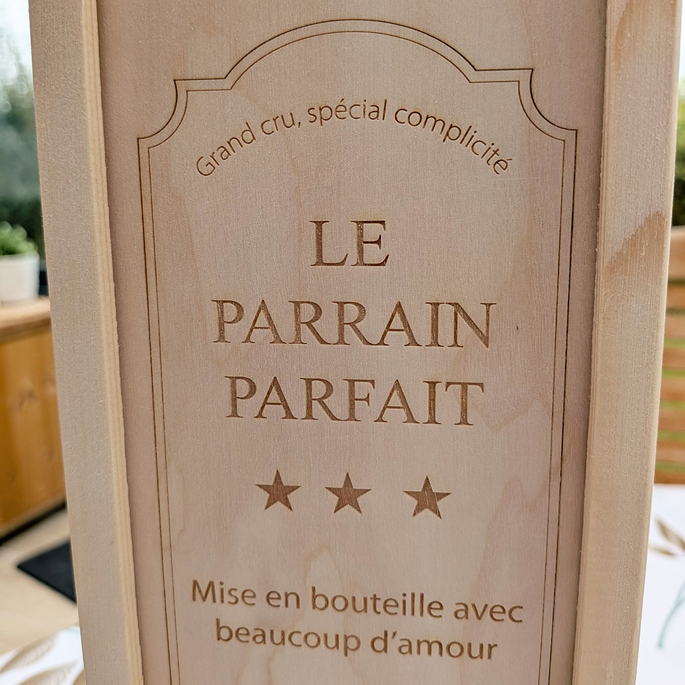 Coffret à vin en bois Parrain · Cadeau personnalisé gravé