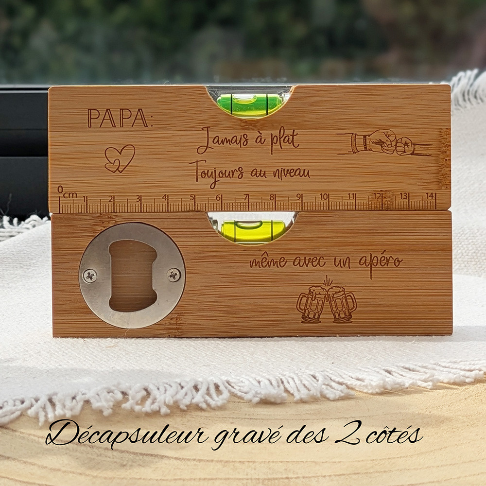 Décapsuleur niveau à bulle bois · Cadeau bricoleur gravé